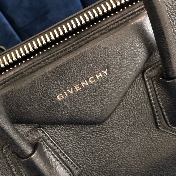 GIVENCHY MEDIUM ANTIGONA BAG IN GRAINED LEATHER - Picture 4 of 7